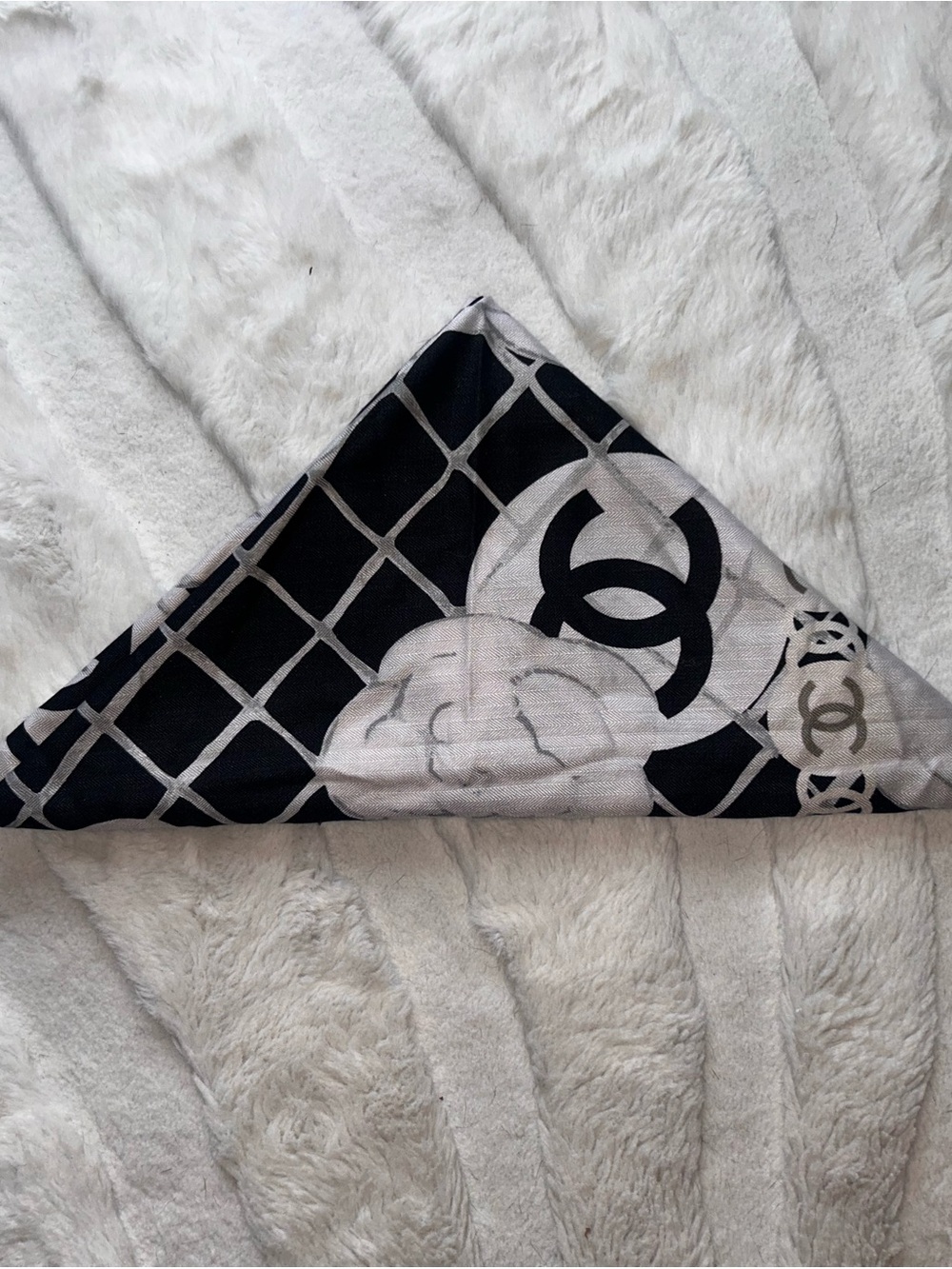 Elegant Black & White Camellia Floral Scarf - Picture 2 of 4